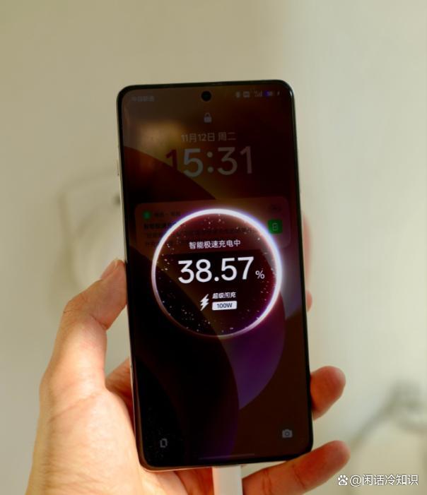 手機充電一整夜到底會不會傷害電池 警惕電池老化風(fēng)險