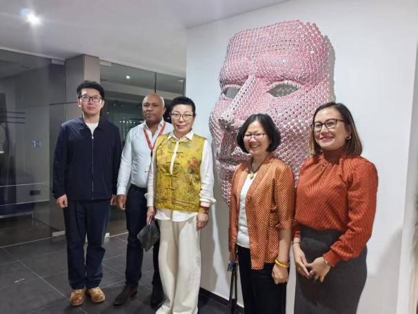 Axian基金会代表与青爱代表团亲切合影