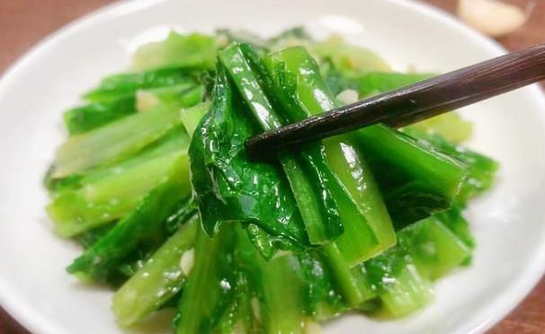 肿瘤患者还吃香蕉？医生揭秘：4种蔬果吃错或加重病情