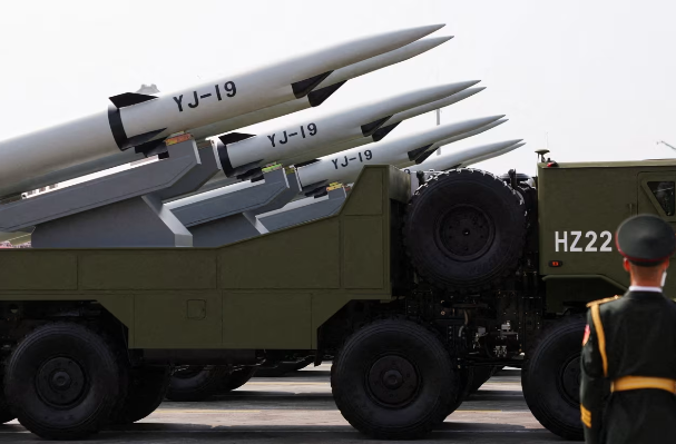 九三阅兵看细节（二）：明明长剑-1000是高超音速导弹，为何没在高超音速导弹方队？