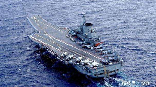 福建舰入列后首次通过台湾海峡