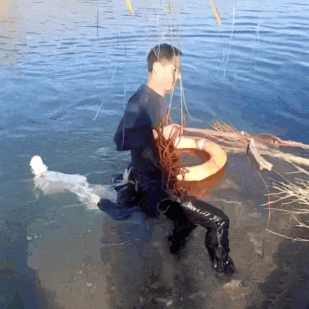 总有人用微光，照亮寻常岁月