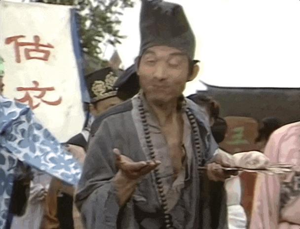 曾被算命断言活不过13岁，92岁在党旗下宣誓入党，游本昌今晨在北京去世丨贵圈人物 演艺生涯70余载