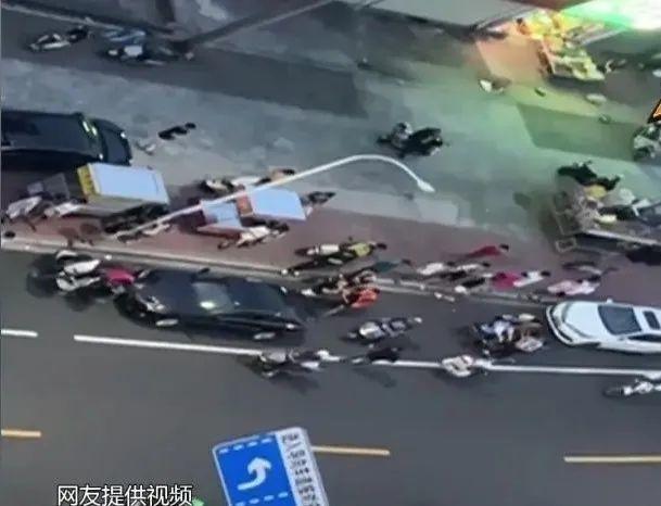 海口一男子醉驾撞6车