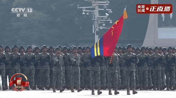 网友喊话流浪地球改剧本 阅兵装备激发新灵感