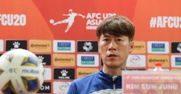 韩国国青队主帅金殷中