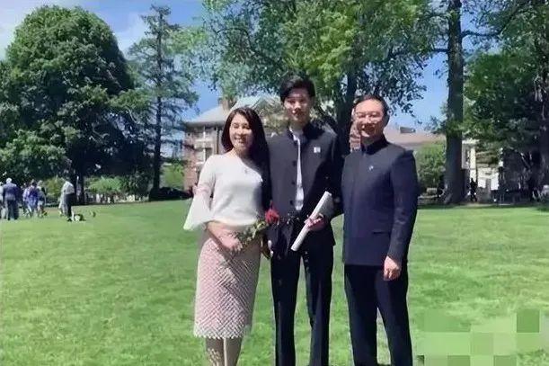 郎永淳儿子哥大双硕士家里蹲：360万换月薪8000，学历还值钱吗？ 精英教育的困境