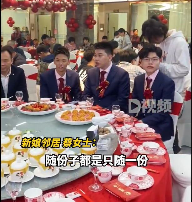3胞胎姐妹同日出嫁场面轰动