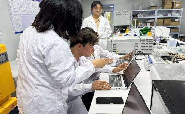 【科技前沿】昆明医科大学“智创先锋”团队攻克乳腺癌筛查难题  AI模型准确率达91.2%