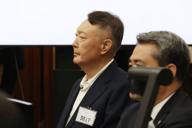 尹锡悦听到韩检方要求死刑后笑了 现场反应引争议