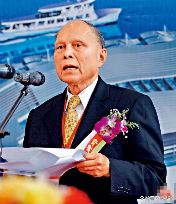 霍震霆：父子同场见证盛事是一种光荣 传承家族荣耀