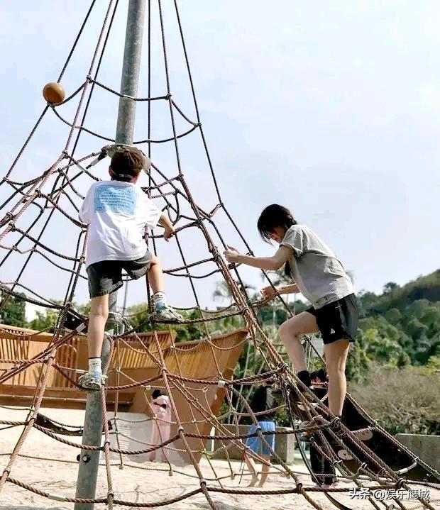 ella为劲宝庆祝生日，发文对儿子没有期待只有祝福