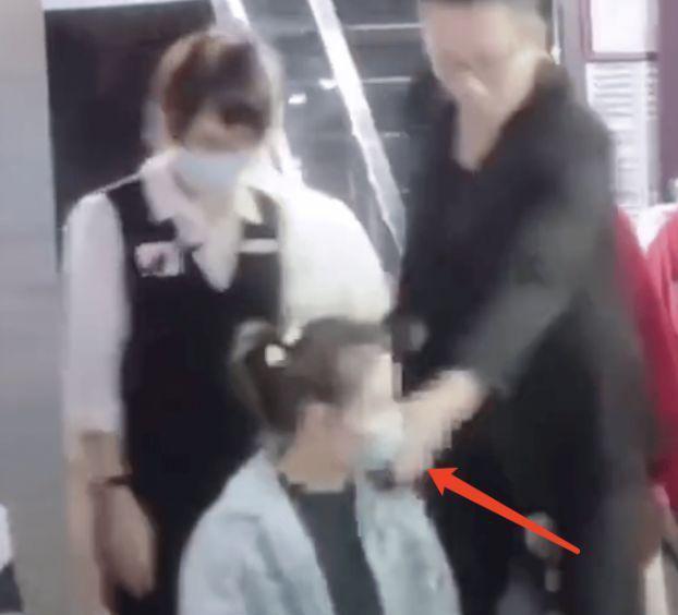 汪小菲与儿女台北聚餐被指责偏心女儿 汪小菲回台湾处理官司被指心酸