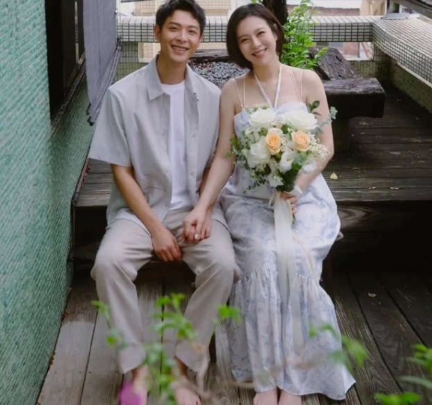 刘品言连晨翔结婚 并配文透露怀孕超过三个月