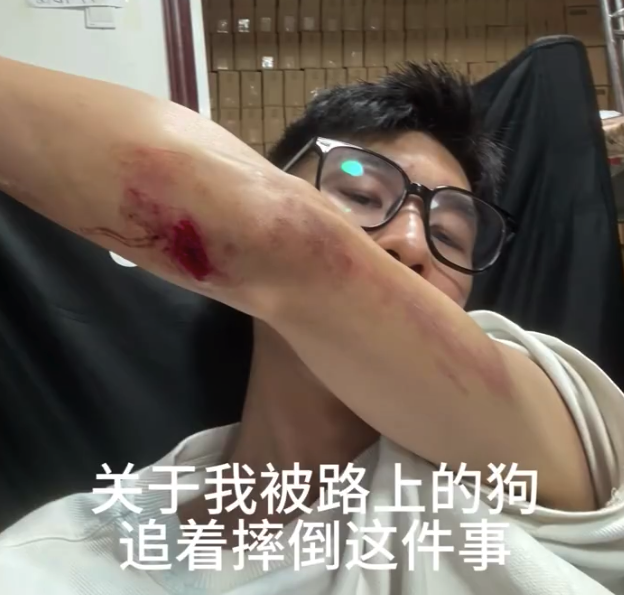 狗总能精确找到人群中那个怕狗的人
