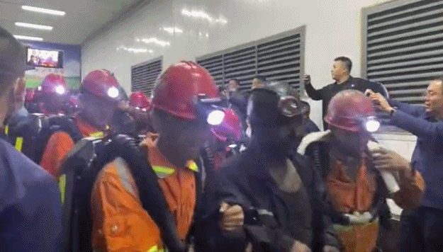 现场：黑龙江鸡西煤矿事故8名被困矿工全部升井