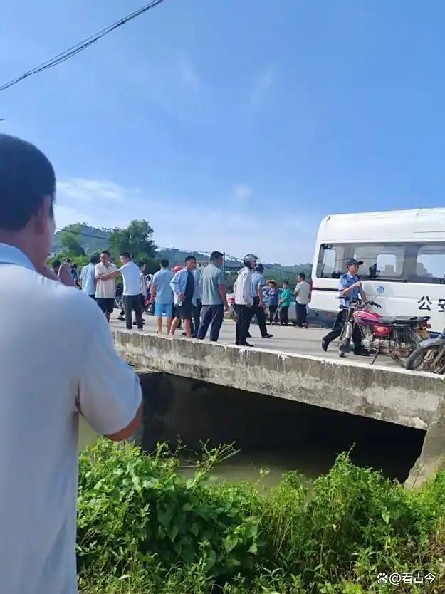 广东失联18岁女孩尸体在河道被发现 镇政府：以警方调查为主