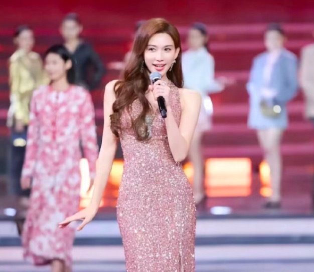 林志玲早年裸妆图片仙气十足