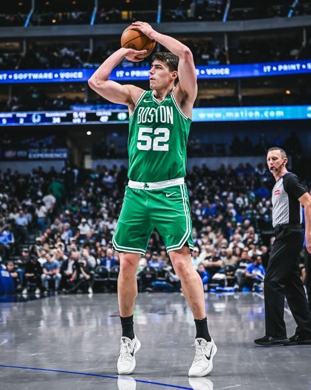 凯尔特人110-100力克独行侠 团队篮球胜个人英雄主义