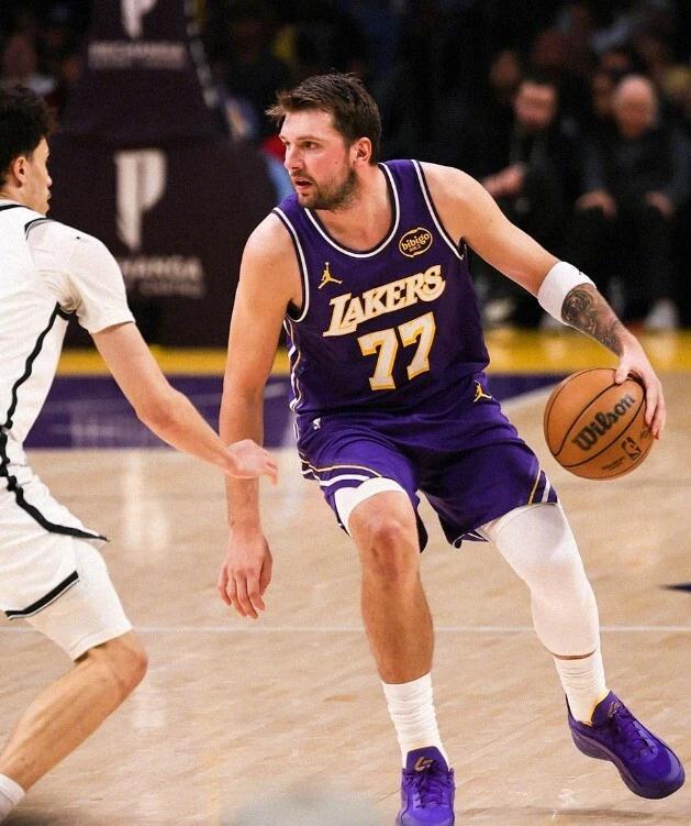 东契奇41+8 湖东说念主险胜篮网