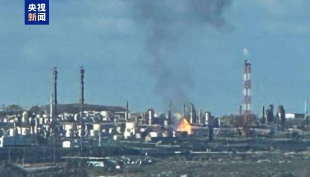 俄一石油企業(yè)遭烏無人機(jī)襲擊 煉油廠爆炸起火