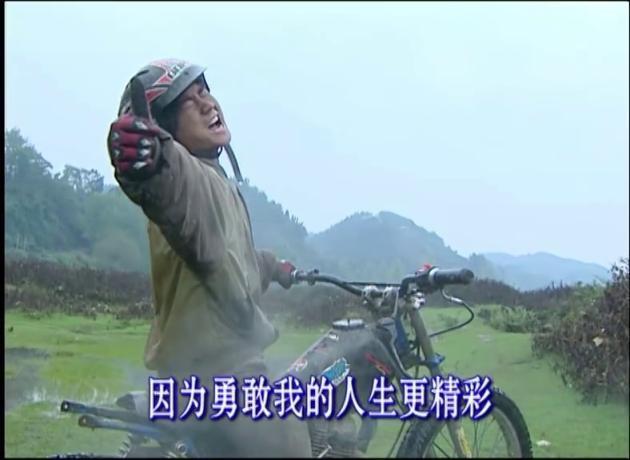 法国车手感谢张雪机车成就冠军梦想 励志故事激励人心