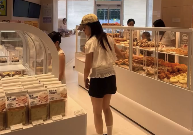 你楼下的面包店还能撑多久?女子创业开烘培坦言生意少得可怜