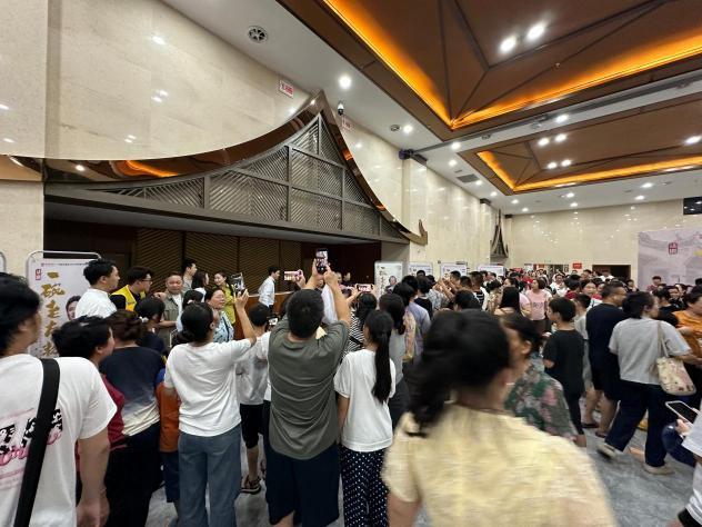 广西艺术基金2026年度资助项目——话剧《一碗老友粉》圆满完成巡演