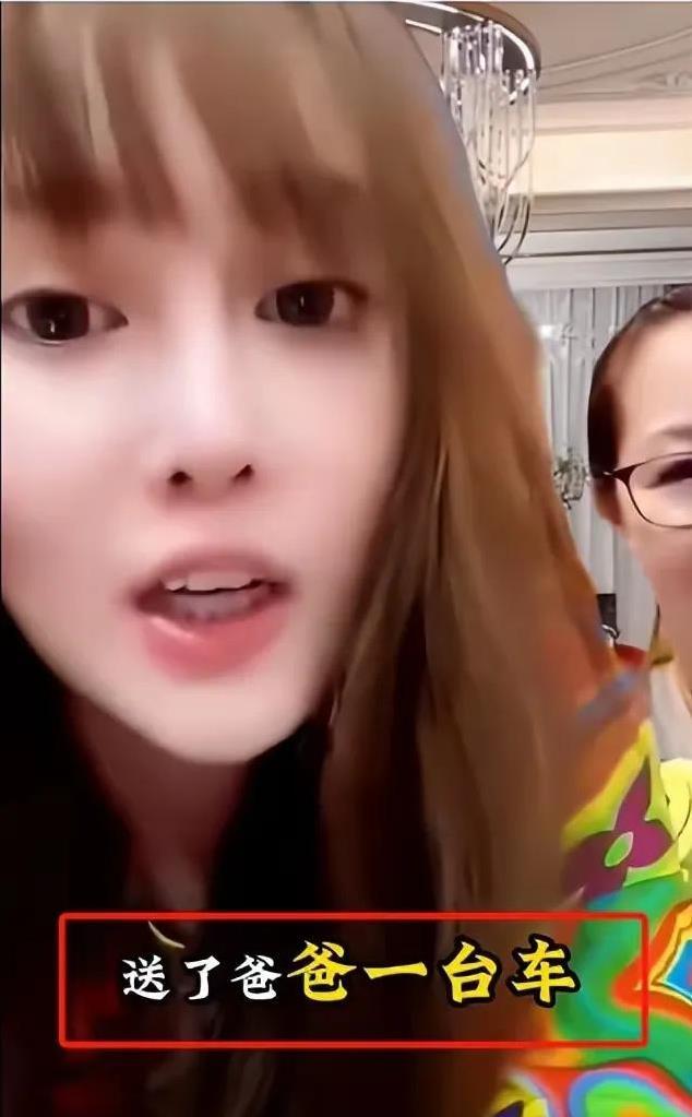 67岁赵本山白发满头，精神却很足，徒弟女儿送祝福暖心