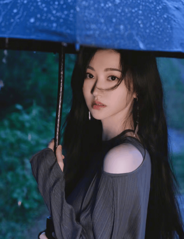 景甜方否认和冯绍峰闪婚：假！单身！请停止造谣！