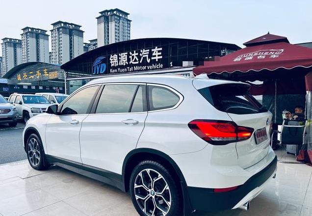 2022款宝马X1仅3.2万公里，18.88万即可拥有未过户准新车