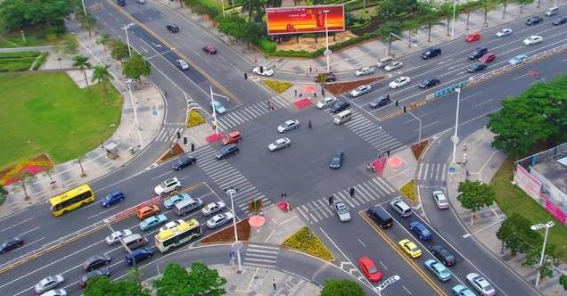 教练车副驾驶上有备刹，为什么私家车上没有？自己装一个有风险吗