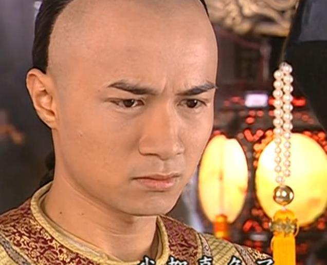 再看还珠才知，小燕子先进门，为什么知画还能成为永琪的嫡福晋！