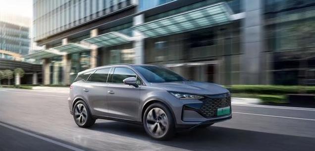 2025款比亚迪唐DM-i上市即成家庭用车的爆款,大七座优势很明显!