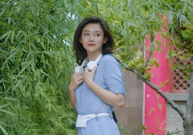 有才貌，有资历的央视女主持李七月，为何如今逐渐淡出人们视线