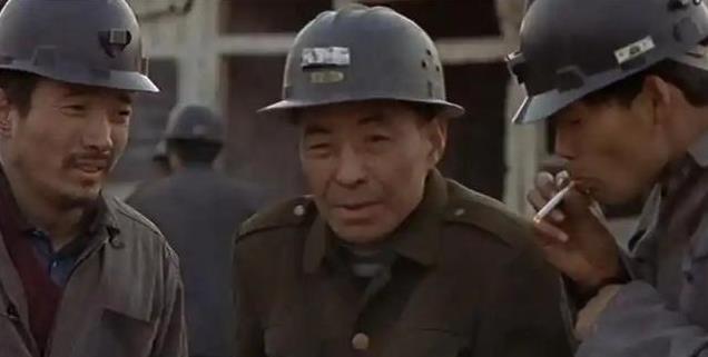 从机修工到平民影帝，和曾黎分手后又娶韩国美女，他有何魅力？