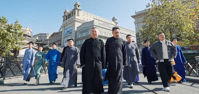 少班主熬出头了？郭德纲高调宣布，郭麒麟是德云社唯一继承人