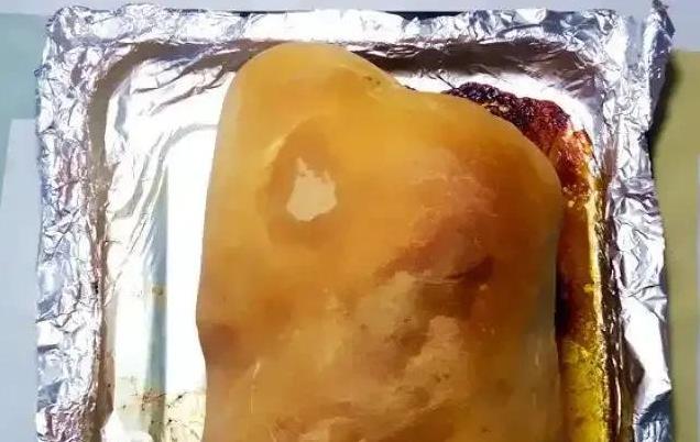 常熟叫花鸡：一只鸡的传奇历史，如何从贫民食物变成皇宫珍馐？