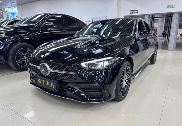 2022款奔驰C260L，运动与豪华并存，7.7秒破百，二手车市场新宠！