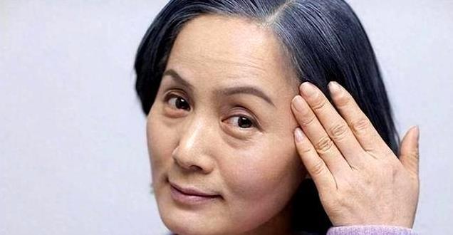 老年人眉毛变长竟暗藏健康信号？看完这些变化你就懂了！