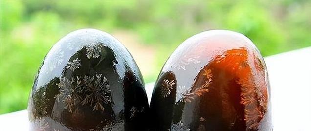 常吃皮蛋到底好不好？揭开皮蛋的健康隐患与营养价值，吃前必知！