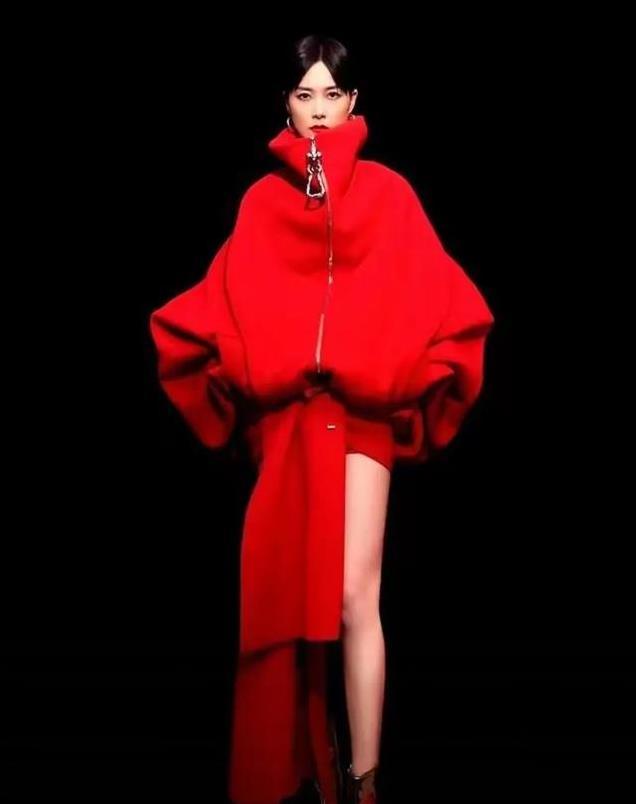 李宇春：从《超级女声》到全能艺人，如何成就华语乐坛天后？