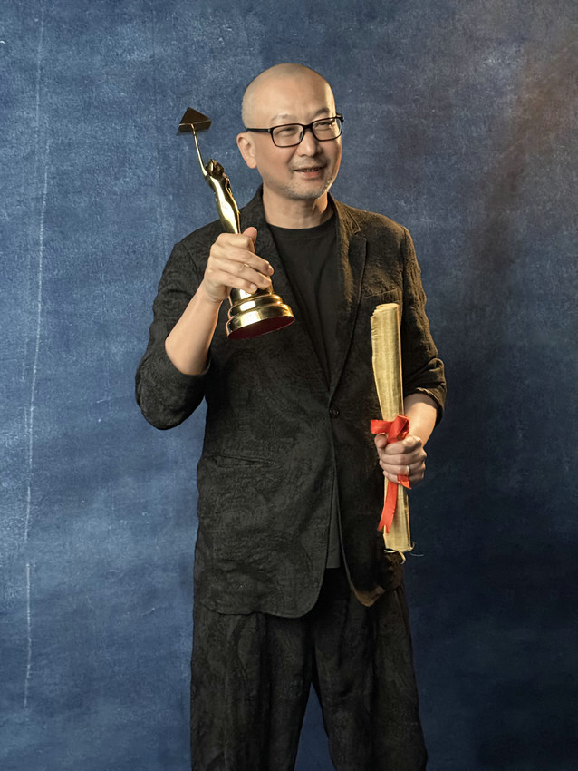 导演管虎获开罗国际电影节终身成就奖