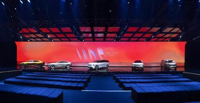 别克豪赌新能源:百万MPV亮相,逍遥架构能否逆袭?