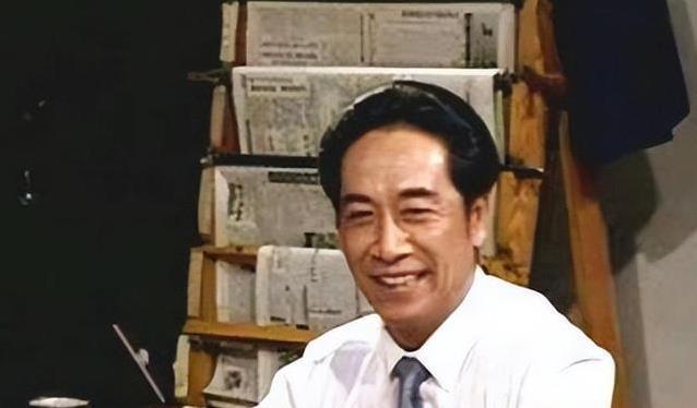 40岁追梦演艺圈，78岁白发撑家，幼子娇妻靠他养？