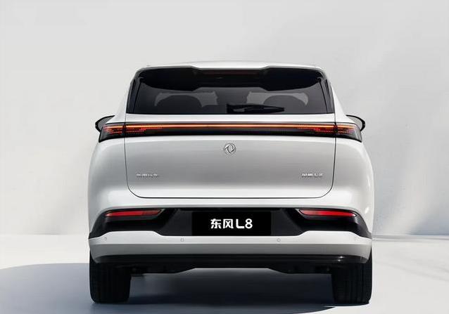 东风风神L8亮相，国家队放大招，10.99万能买大空间SUV？
