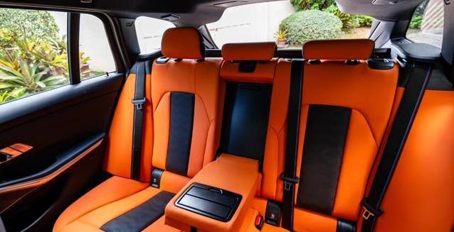 510马力炸街，宝马M3旅行车秒杀SUV，贵到离谱值吗？