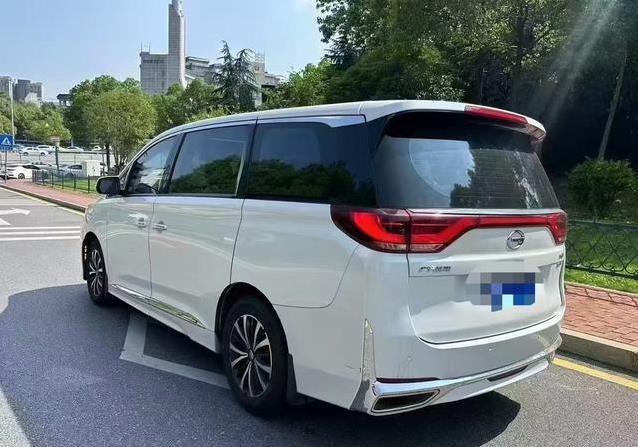 11.88万买传祺M8，家用商用都顶尖，值不值？