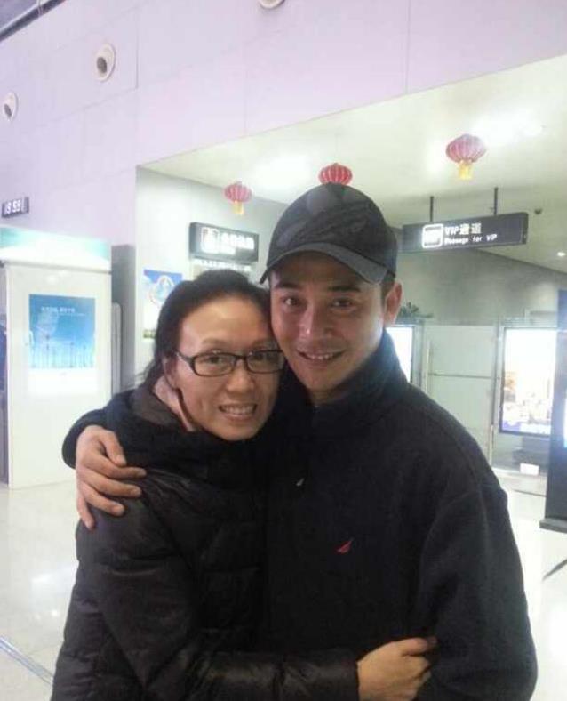 63岁吴琼晒团圆视频，女儿虽非亲生长得像，婆婆为何抢着做青团？