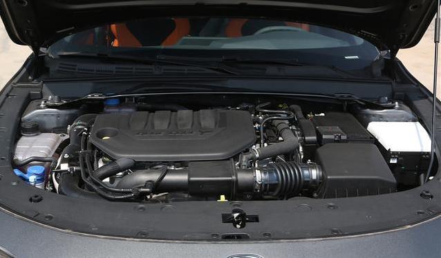 10万买跑车？长安UNI-V性能吊打合资，它凭啥这么火？